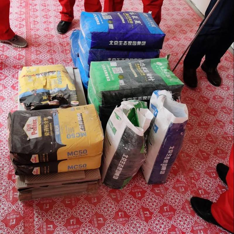 尚层装饰工地现场物品摆放